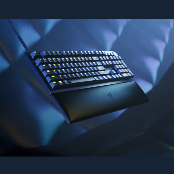 Razer Huntsman V2 – Linear Optical Switch ,Black – US Optical Gaming Keyboard with Near-zero Input Latency