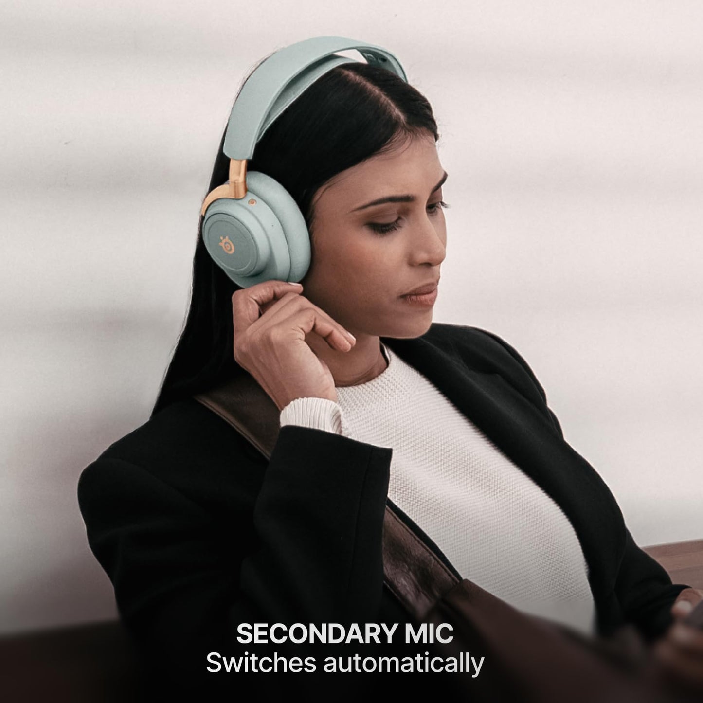 SteelSeries Arctis Nova Elite Wireless Gaming Headset with GameHub - Hi-Res 96kHz/24-bit