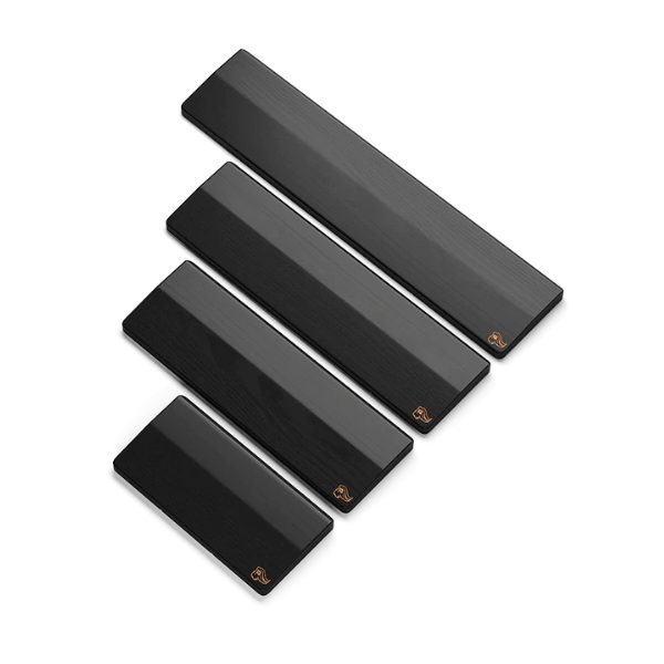 Glorious Wrist Rest Full Size (Onyx) Dimensions: 17.5x4in (43x10cm)  Thickness: 19mm