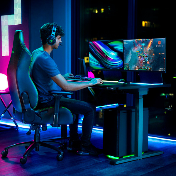 Razer Iskur - Black / Green Gaming Chair with Built-in Lumbar Support